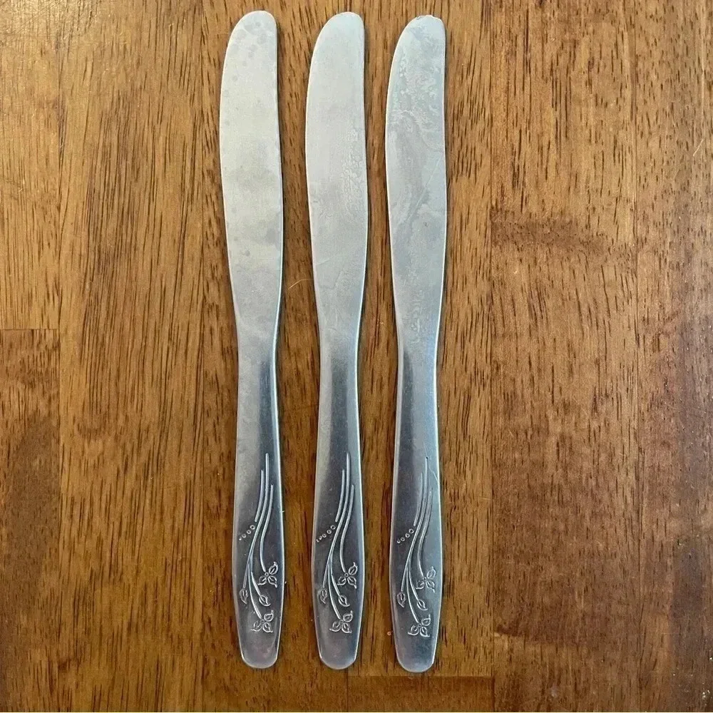 Vintage Stainless Wallace Floral Flatware Boho -‎ 3 Large Spoons 3 Dinner Knives